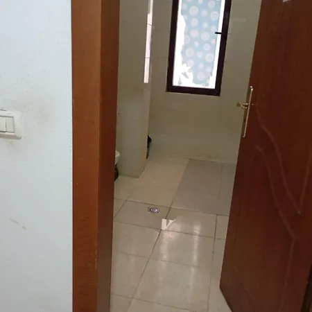 Royal Tag Opposite Nalu Restaurant شقة