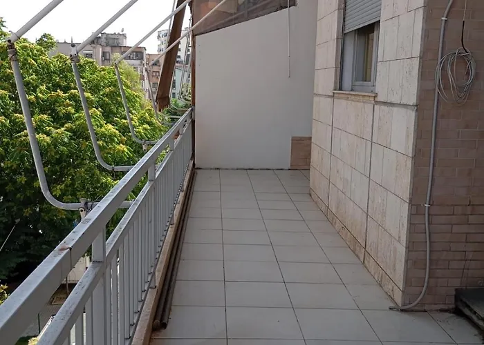 Royal Tag Opposite Nalu Restaurant Apartment Tirana