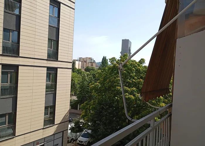 Apartment Royal Tag Opposite Nalu Restaurant Tirana